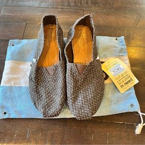 NWT Toms Brown Chevron Wool